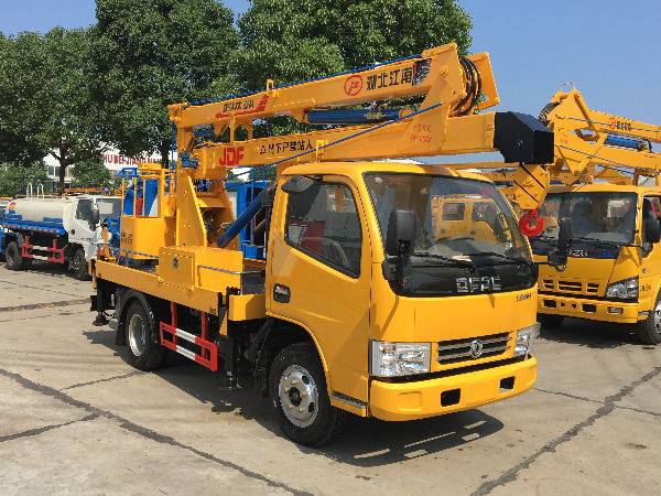 東風(fēng)12米高空作業(yè)車