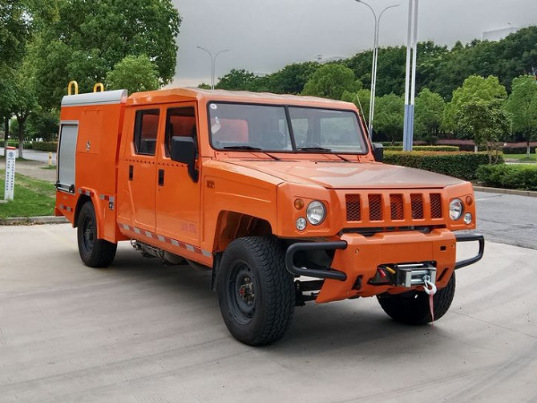 四驅(qū)遠程供水管線車