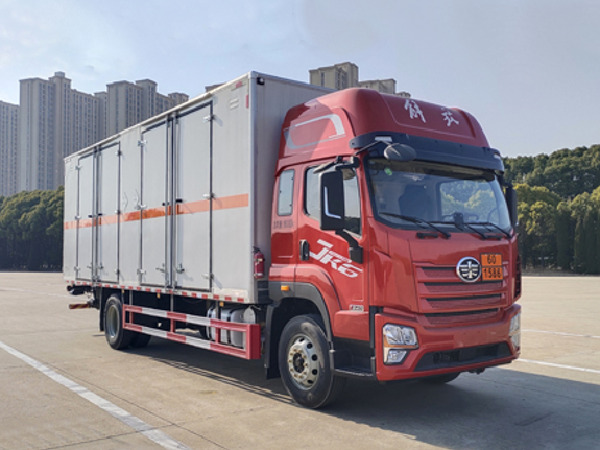 解放JK6毒性和感染性物品廂式運(yùn)輸車