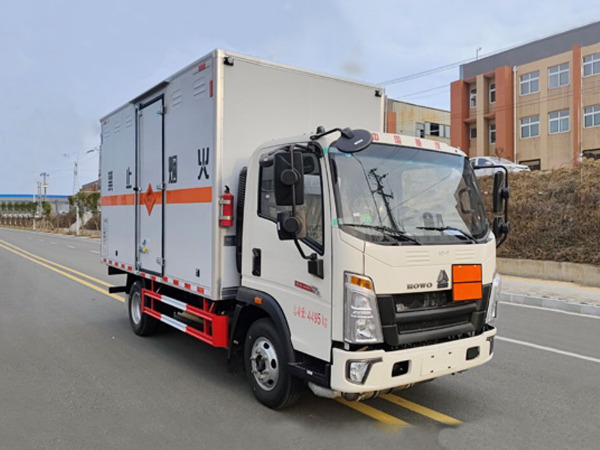 重汽悍將藍牌爆破器材運輸車