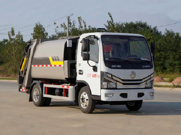 東風藍牌壓縮式垃圾車(5.8立方)