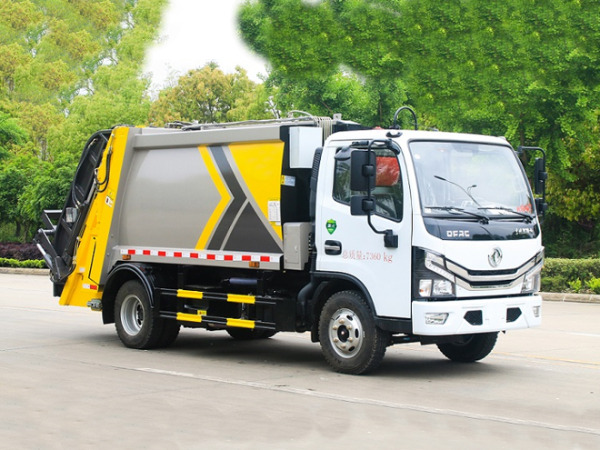 東風多利卡壓縮式垃圾車(7立方)