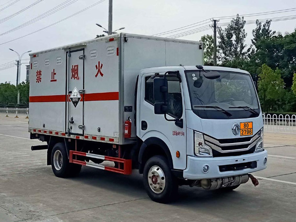 東風藍牌腐蝕性物品廂式運輸車