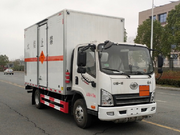 解放3.6噸爆破器材運(yùn)輸車