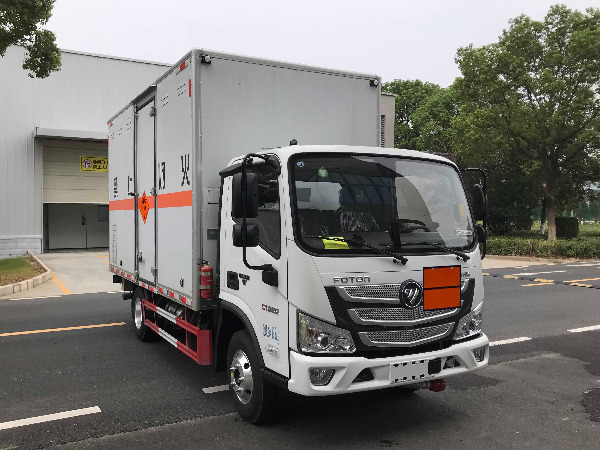 歐馬可4噸爆破器材運(yùn)輸車