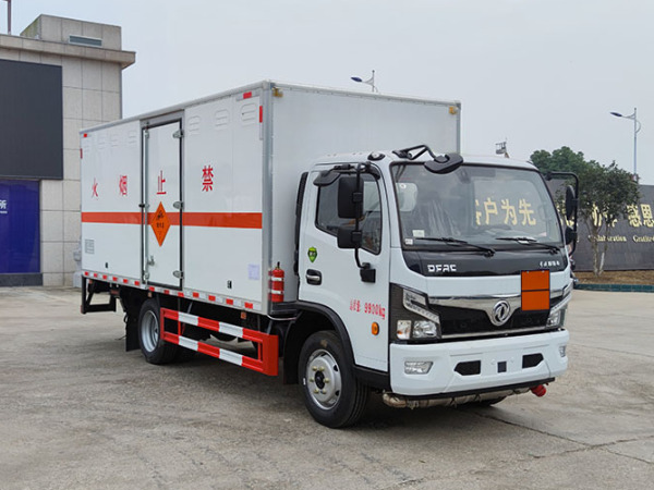 東風(fēng)福瑞卡爆破器材運(yùn)輸車