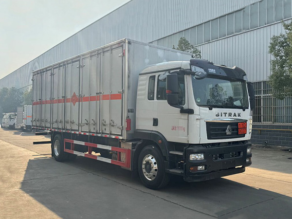 重汽汕德卡爆破器材運輸車