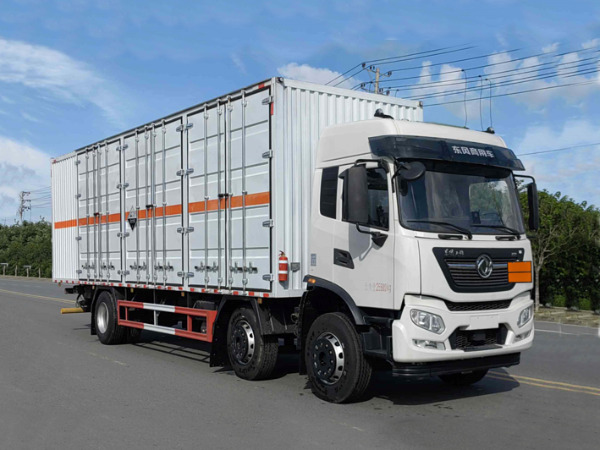 東風三軸腐蝕性物品廂式運輸車